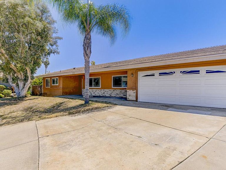 1701 Timothy Pl, Vista, CA 92083